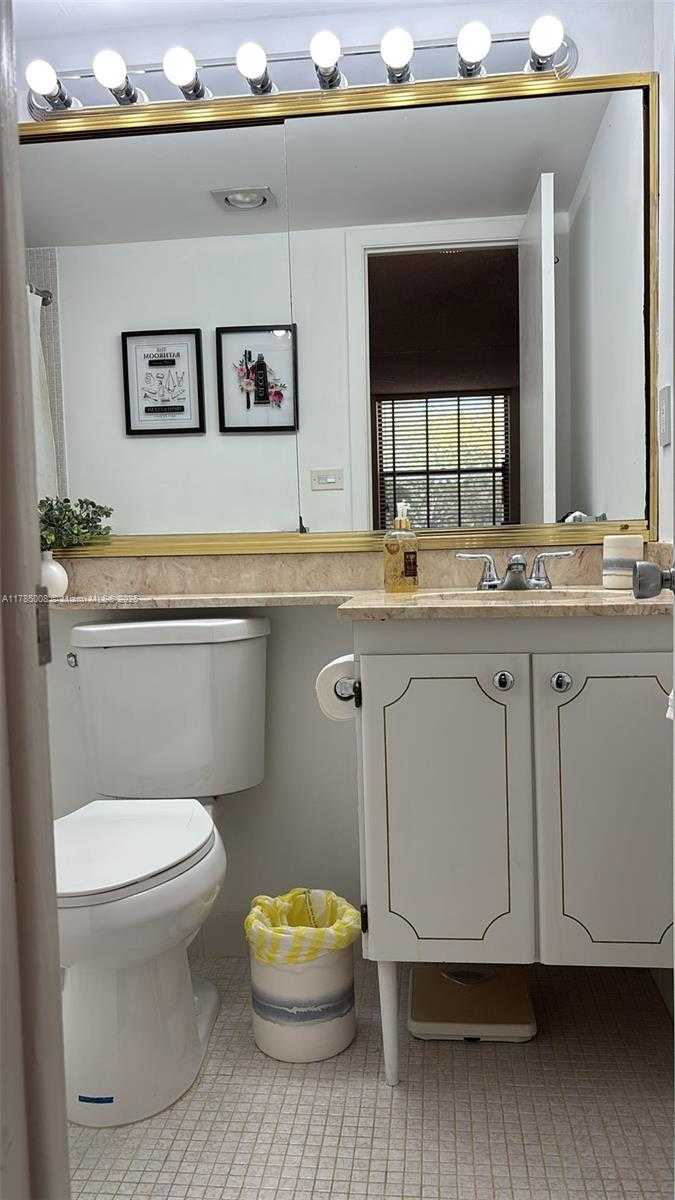 Small Image of 14211 NORTH KENDALL DR #212E, Miami Number 15