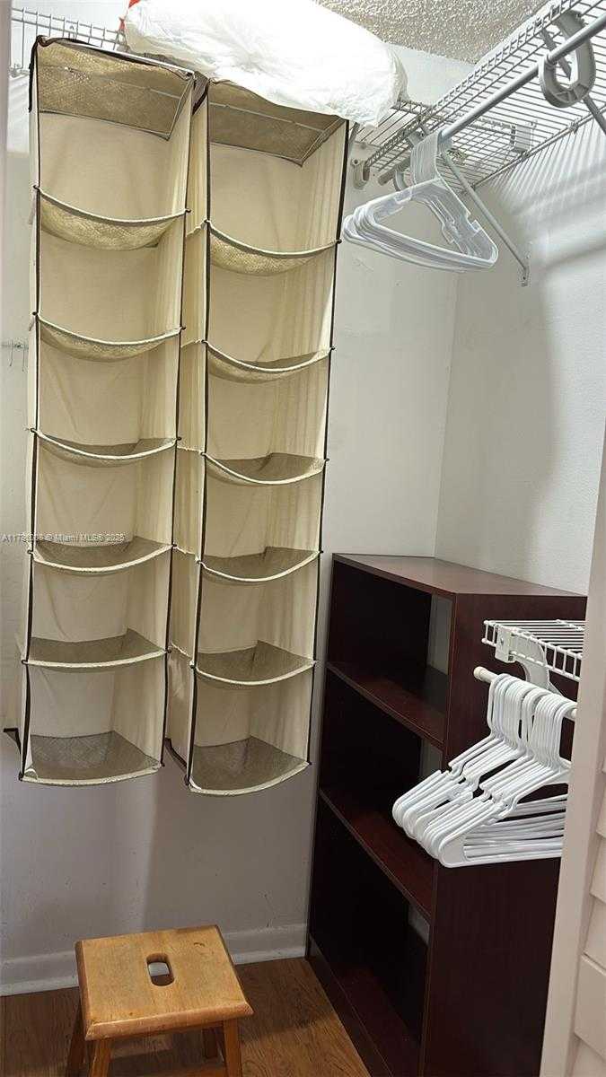Small Image of 14211 NORTH KENDALL DR #212E, Miami Number 20
