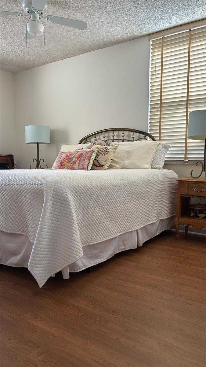 Small Image of 14211 NORTH KENDALL DR #212E, Miami Number 21
