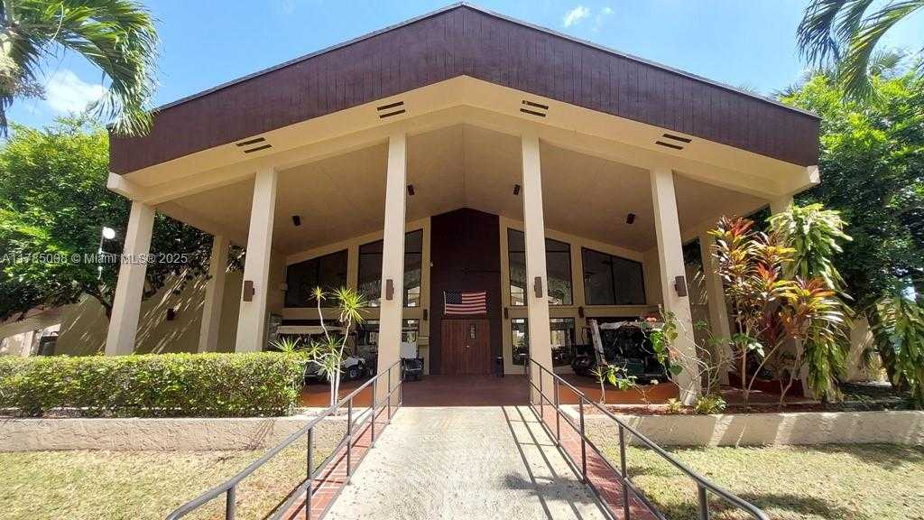 Small Image of 14211 NORTH KENDALL DR #212E, Miami Number 27
