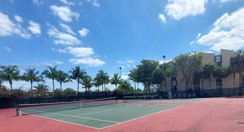 Small Image of 14211 NORTH KENDALL DR #212E, Miami Number 30