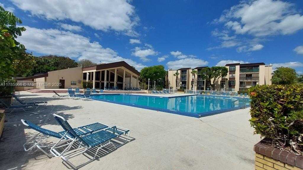 Small Image of 14211 NORTH KENDALL DR #212E, Miami Number 34