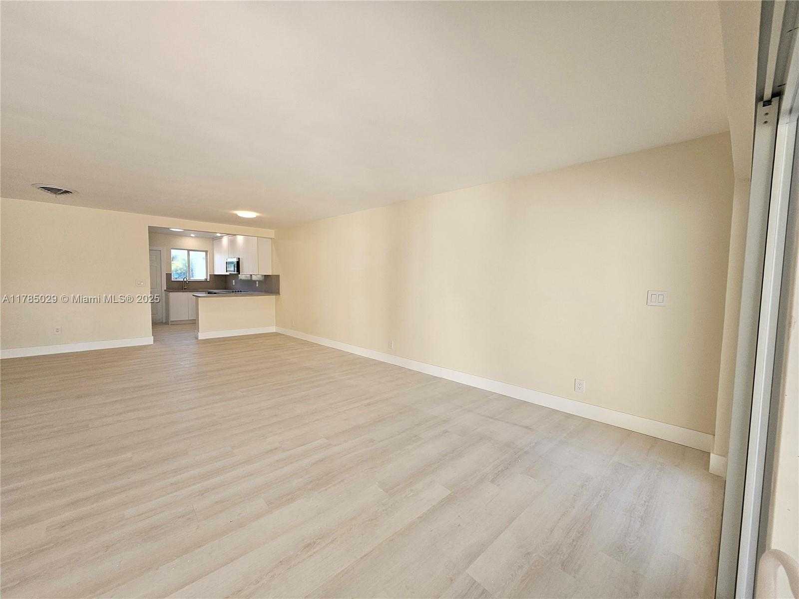 Small Image of 834 RAYMOND ST, Miami Beach Number 40