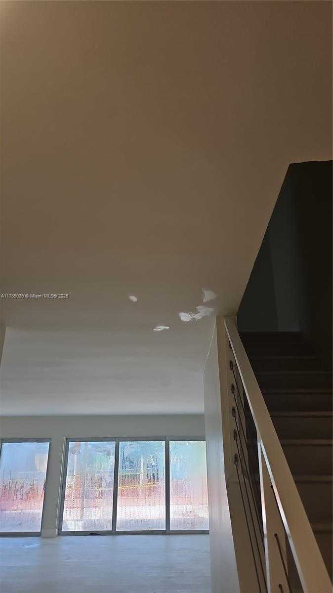 Small Image of 834 RAYMOND ST, Miami Beach Number 47