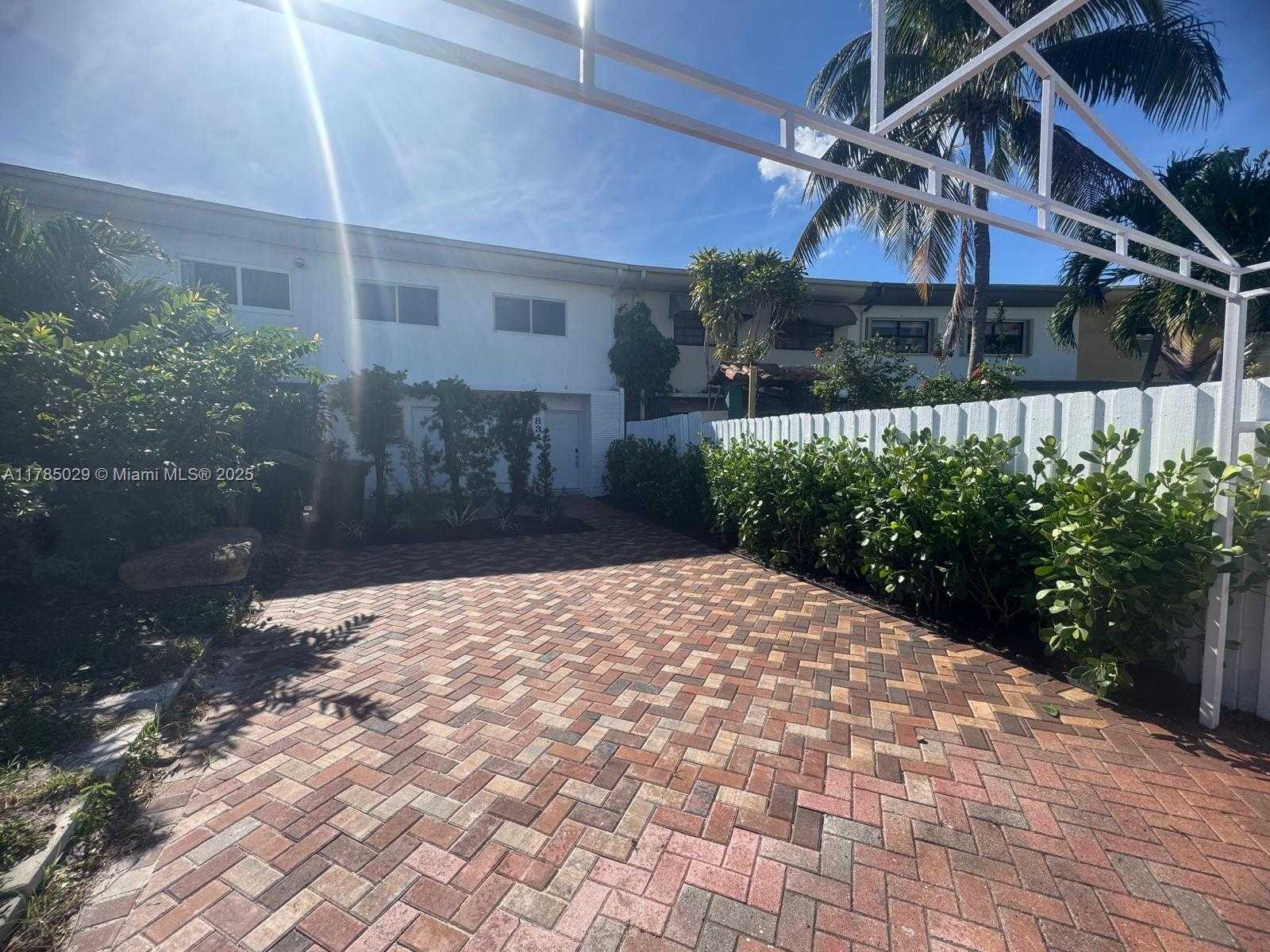 Small Image of 834 RAYMOND ST, Miami Beach Number 51