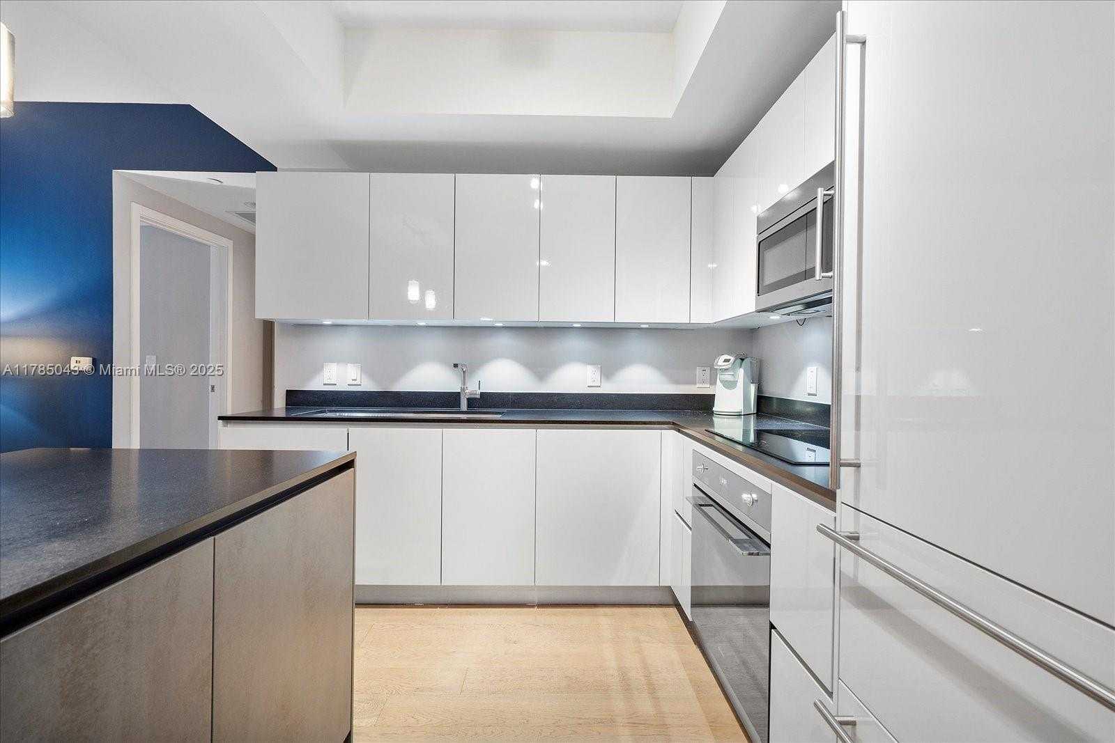Small Image of 1010 BRICKELL AVE #2307, Miami Number 11