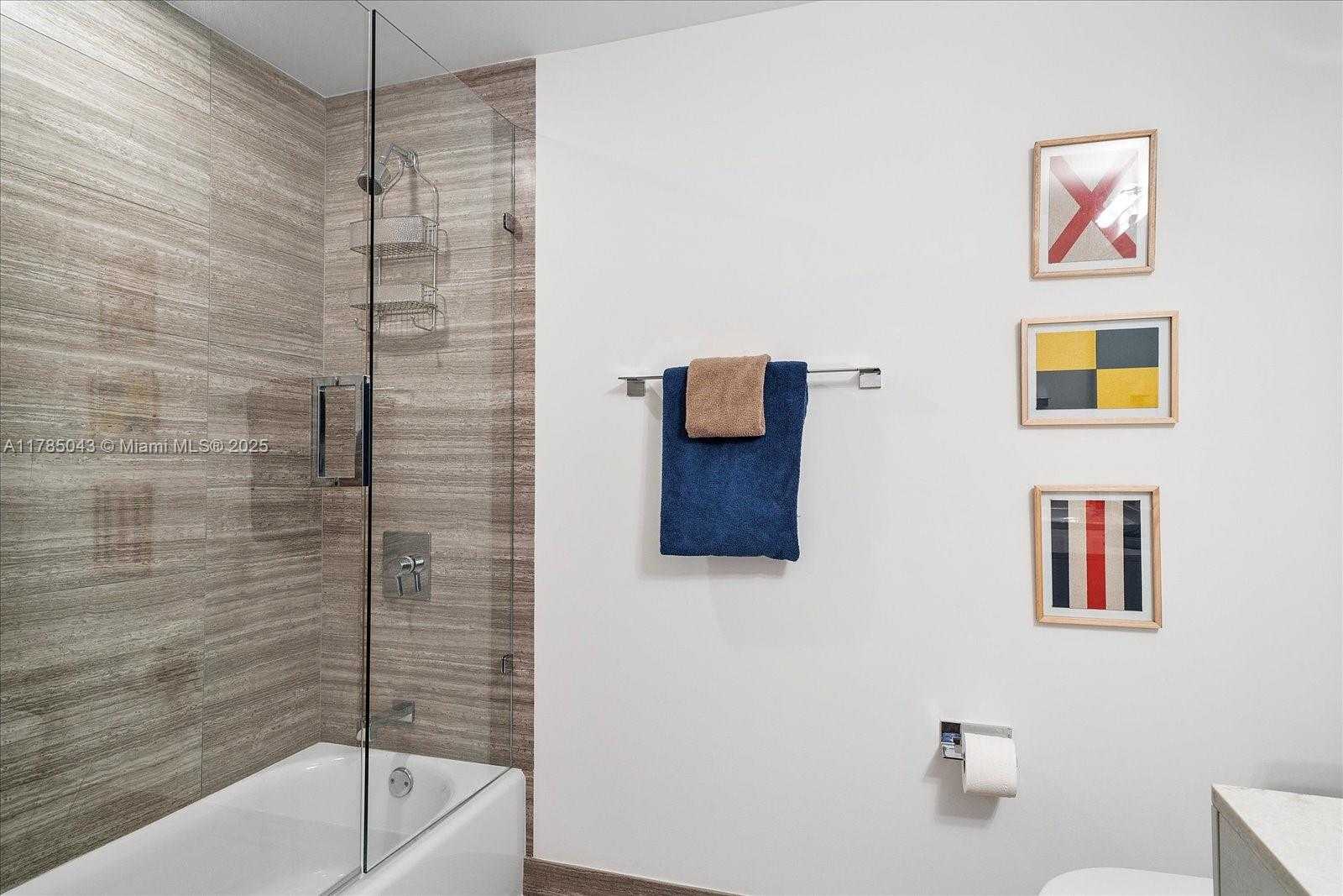 Small Image of 1010 BRICKELL AVE #2307, Miami Number 23