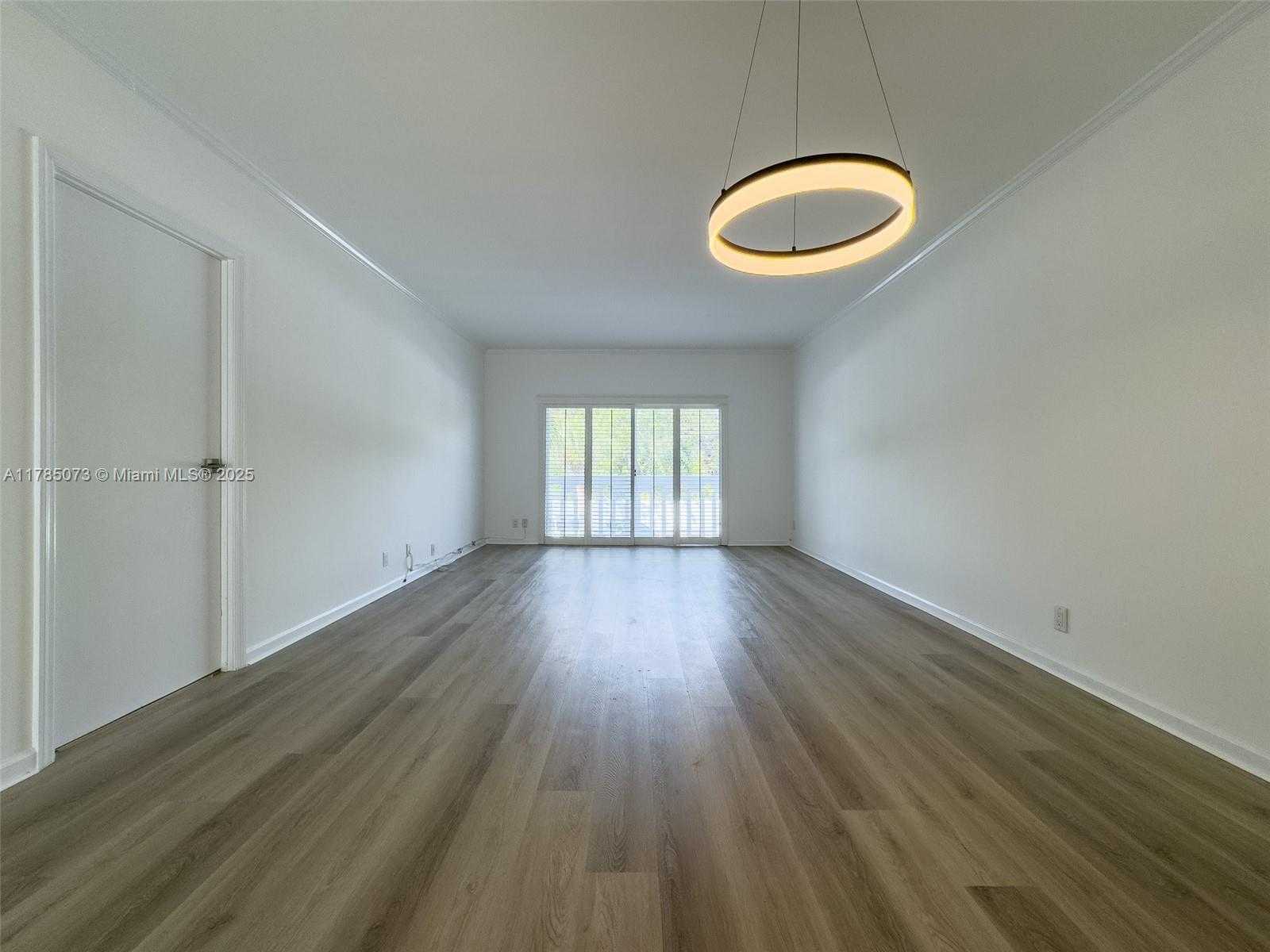 Small Image of 100 EDGEWATER DR #205, Coral Gables Number 10