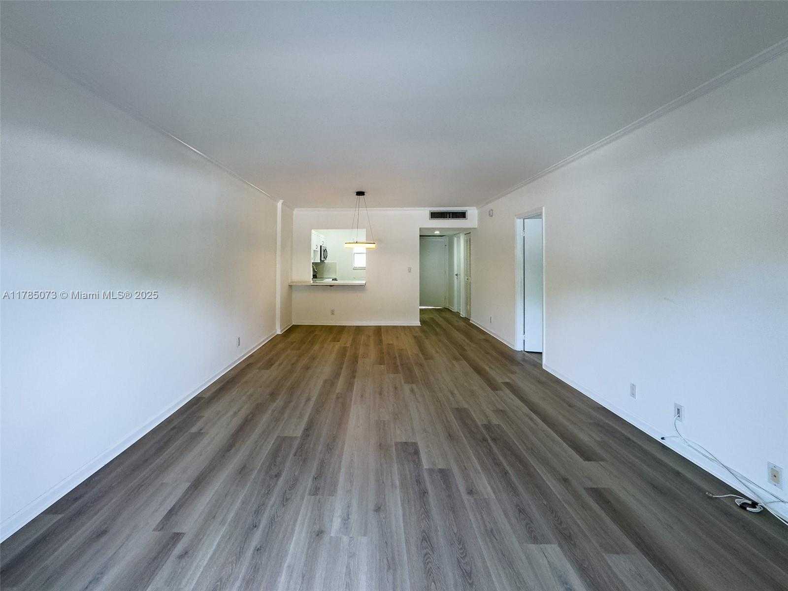 Small Image of 100 EDGEWATER DR #205, Coral Gables Number 12