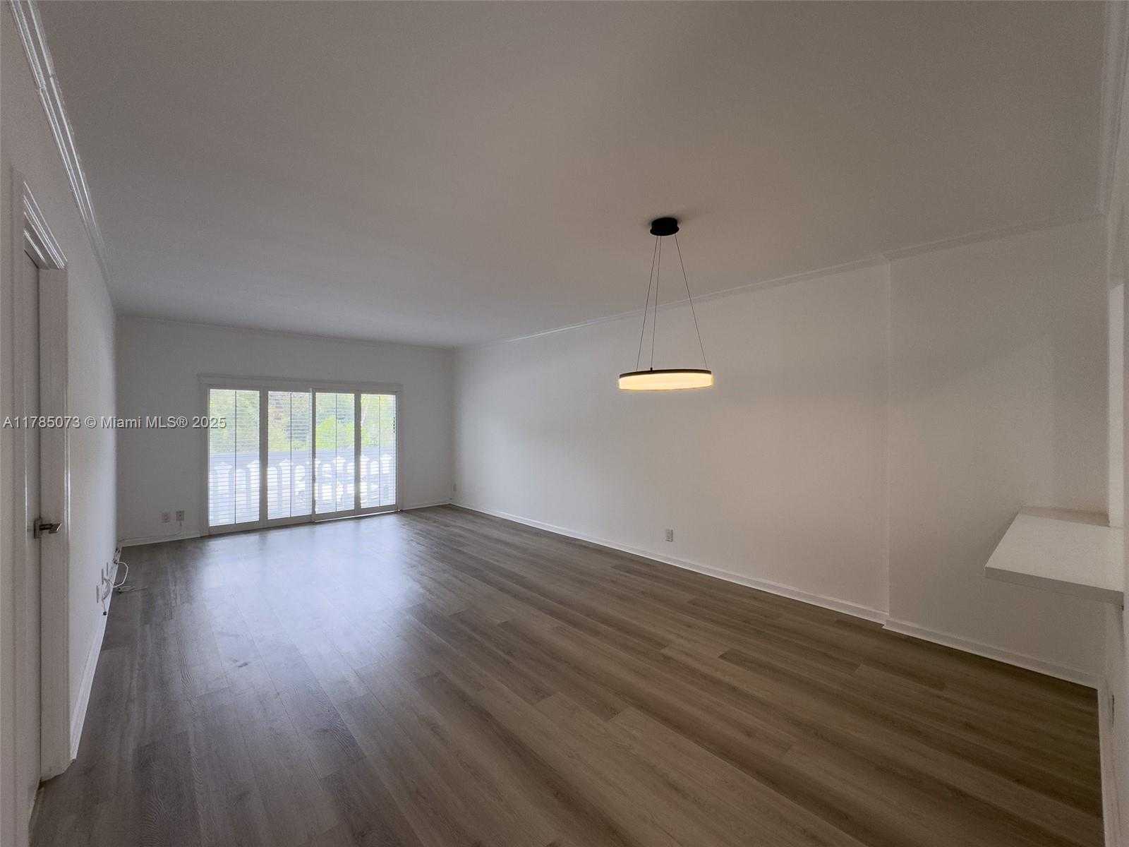 Small Image of 100 EDGEWATER DR #205, Coral Gables Number 15