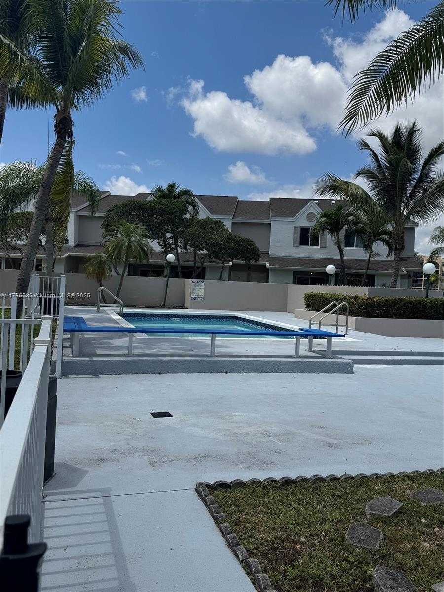 Small Image of 17440 NORTH WEST 67TH CT #L-15, Hialeah Number 3