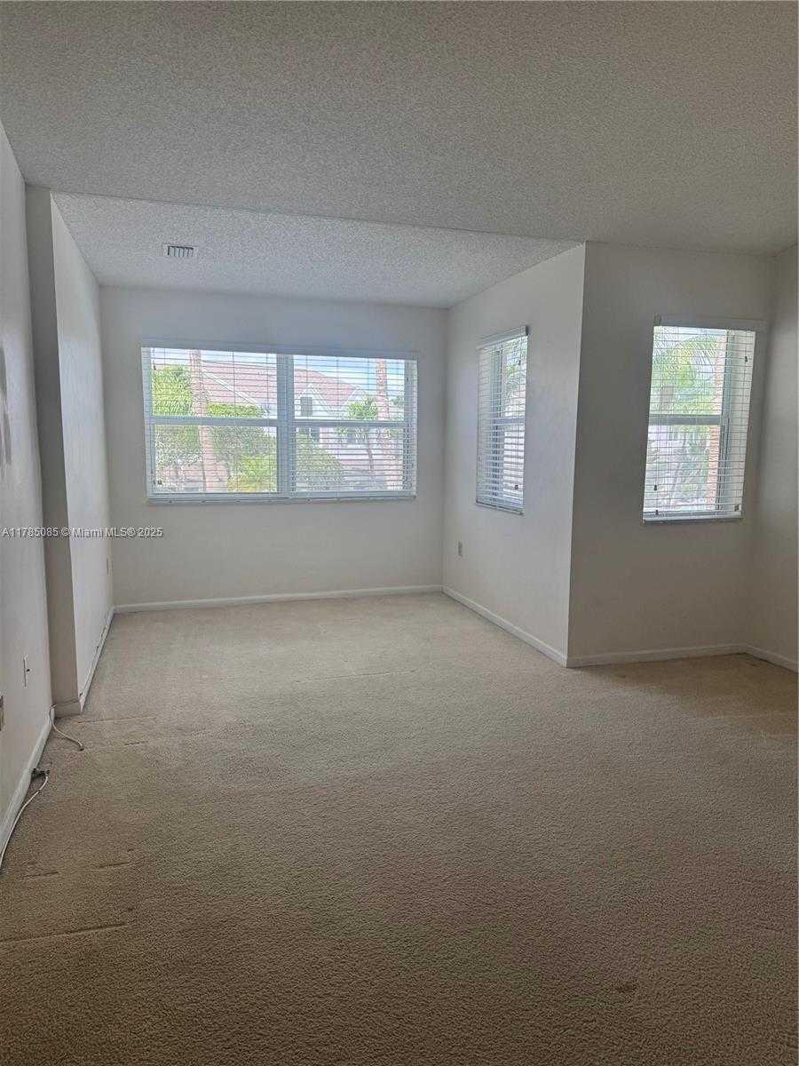 Small Image of 17440 NORTH WEST 67TH CT #L-15, Hialeah Number 4