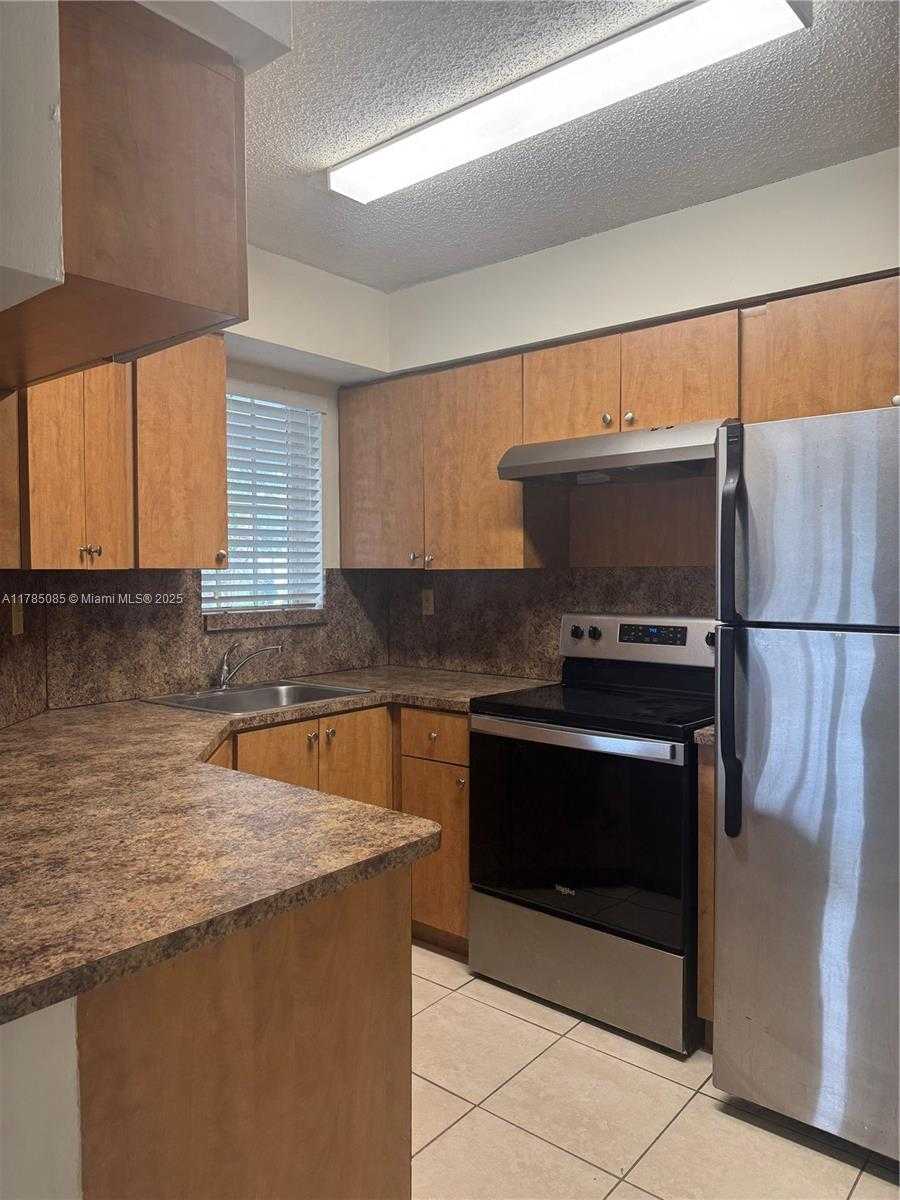 Small Image of 17440 NORTH WEST 67TH CT #L-15, Hialeah Number 6