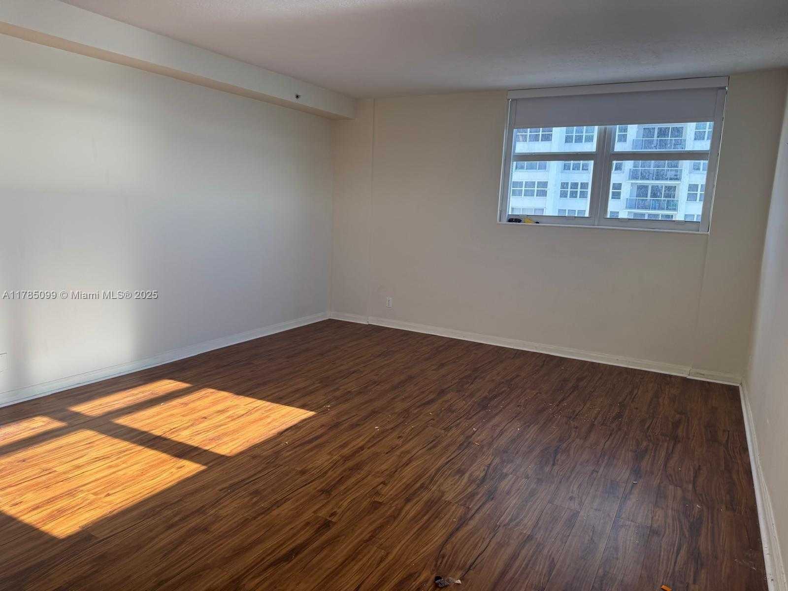 Small Image of 3001 SOUTH OCEAN DR #1009, Hollywood Number 14