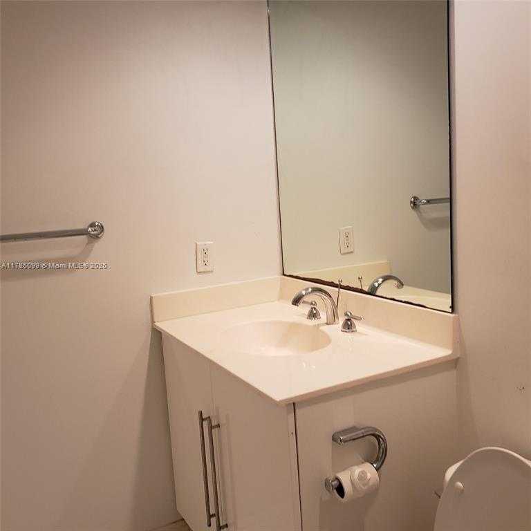 Small Image of 3001 SOUTH OCEAN DR #1009, Hollywood Number 17