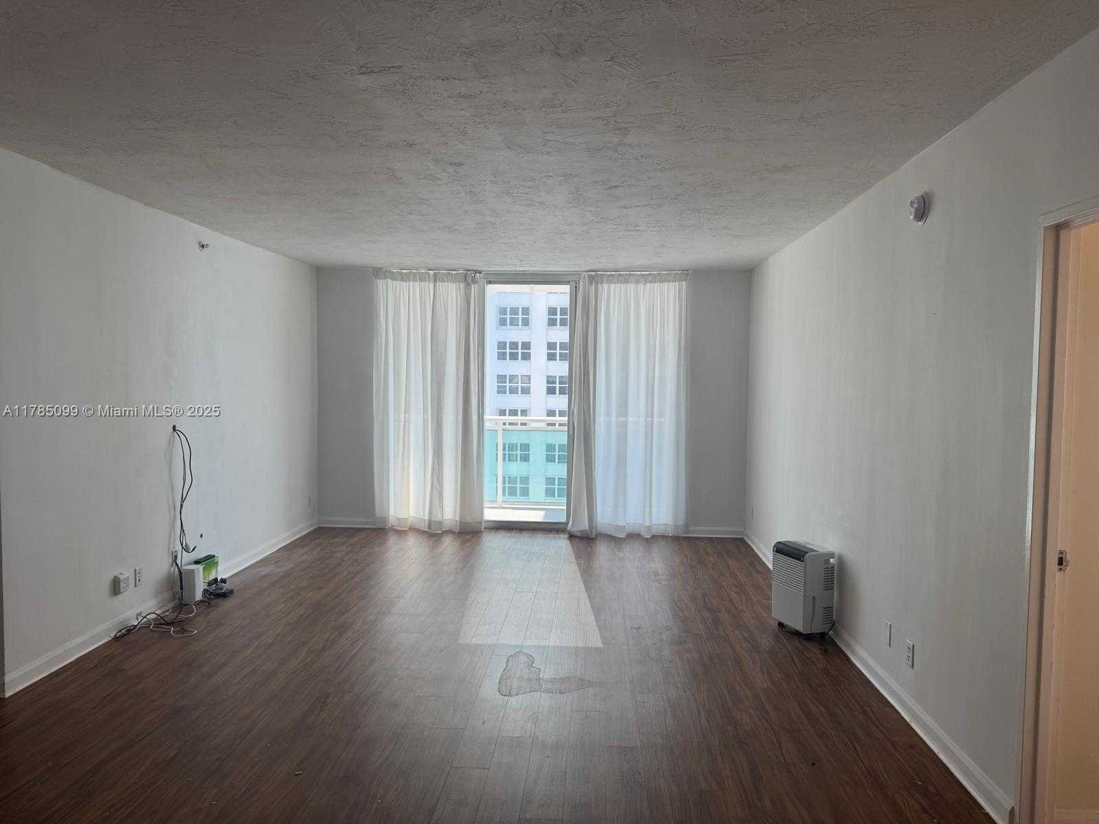 Small Image of 3001 SOUTH OCEAN DR #1009, Hollywood Number 6