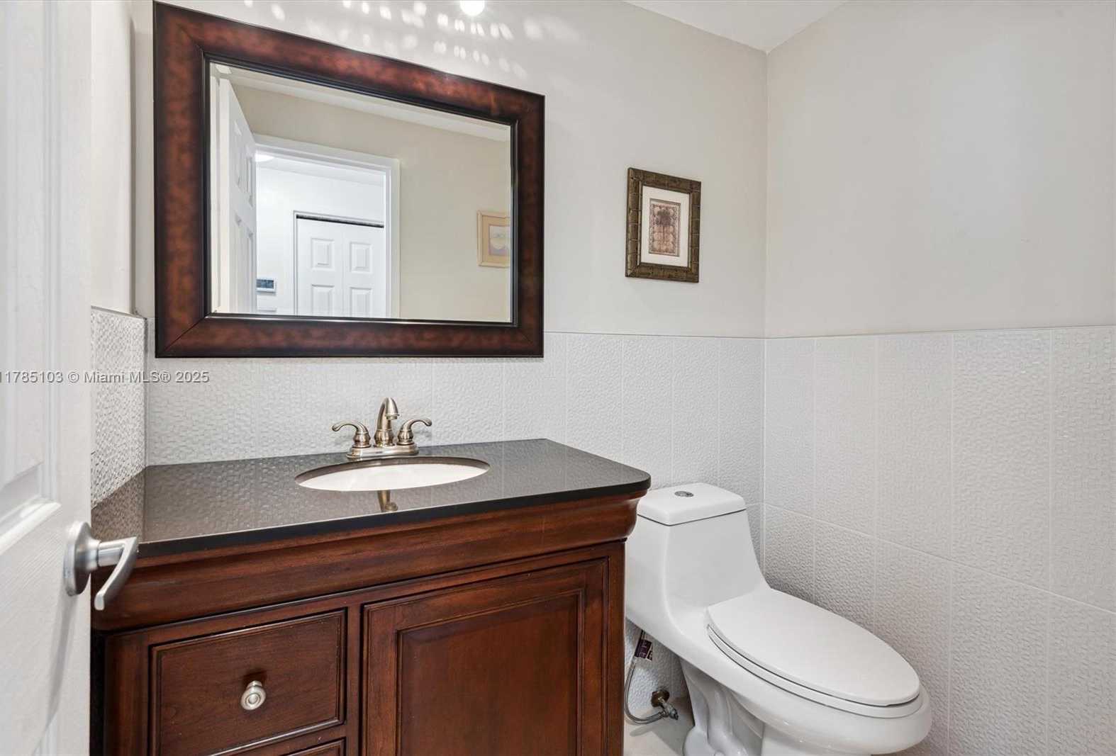 Small Image of 3505 SOUTH OCEAN DR #417, Hollywood Number 10