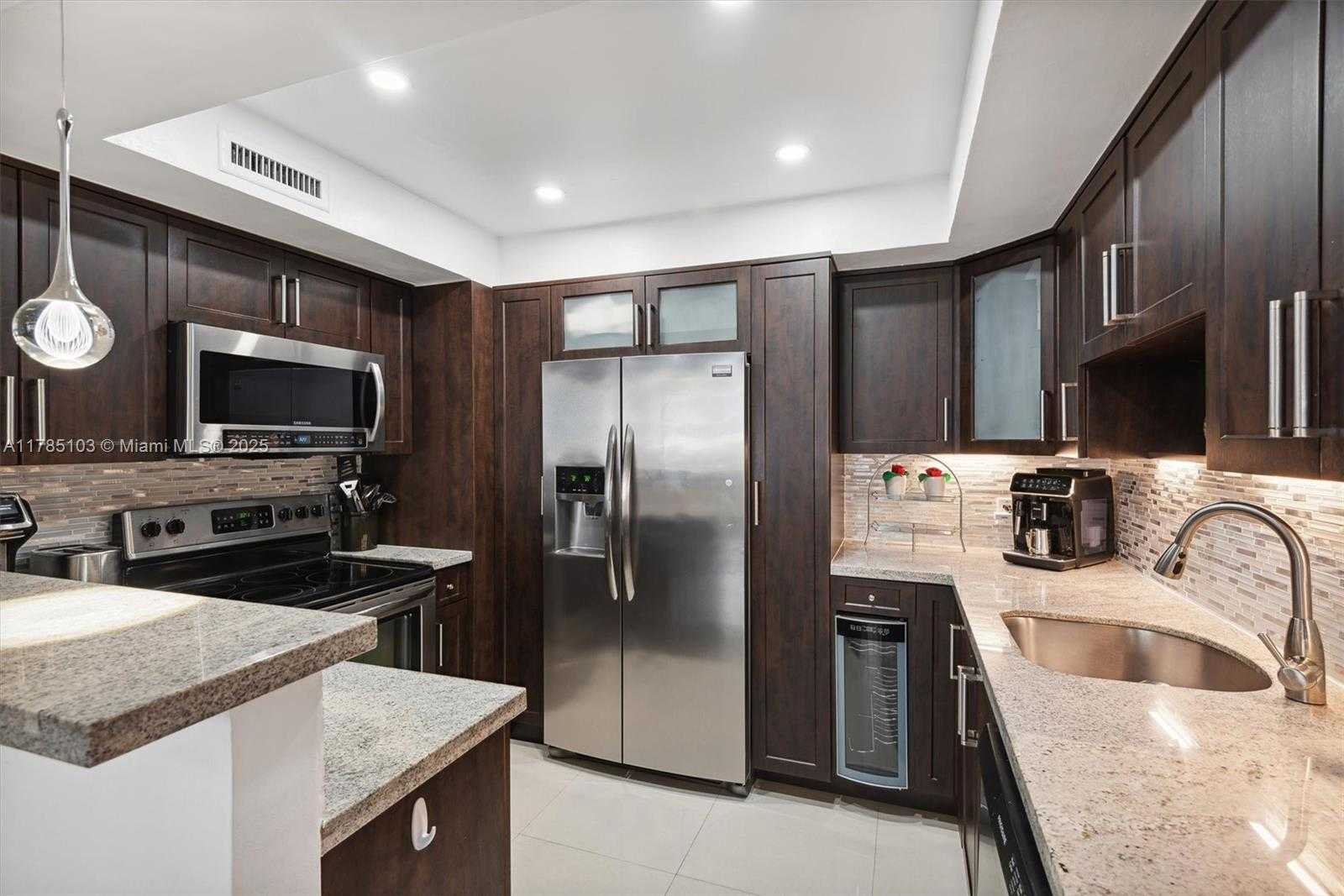 Small Image of 3505 SOUTH OCEAN DR #417, Hollywood Number 2