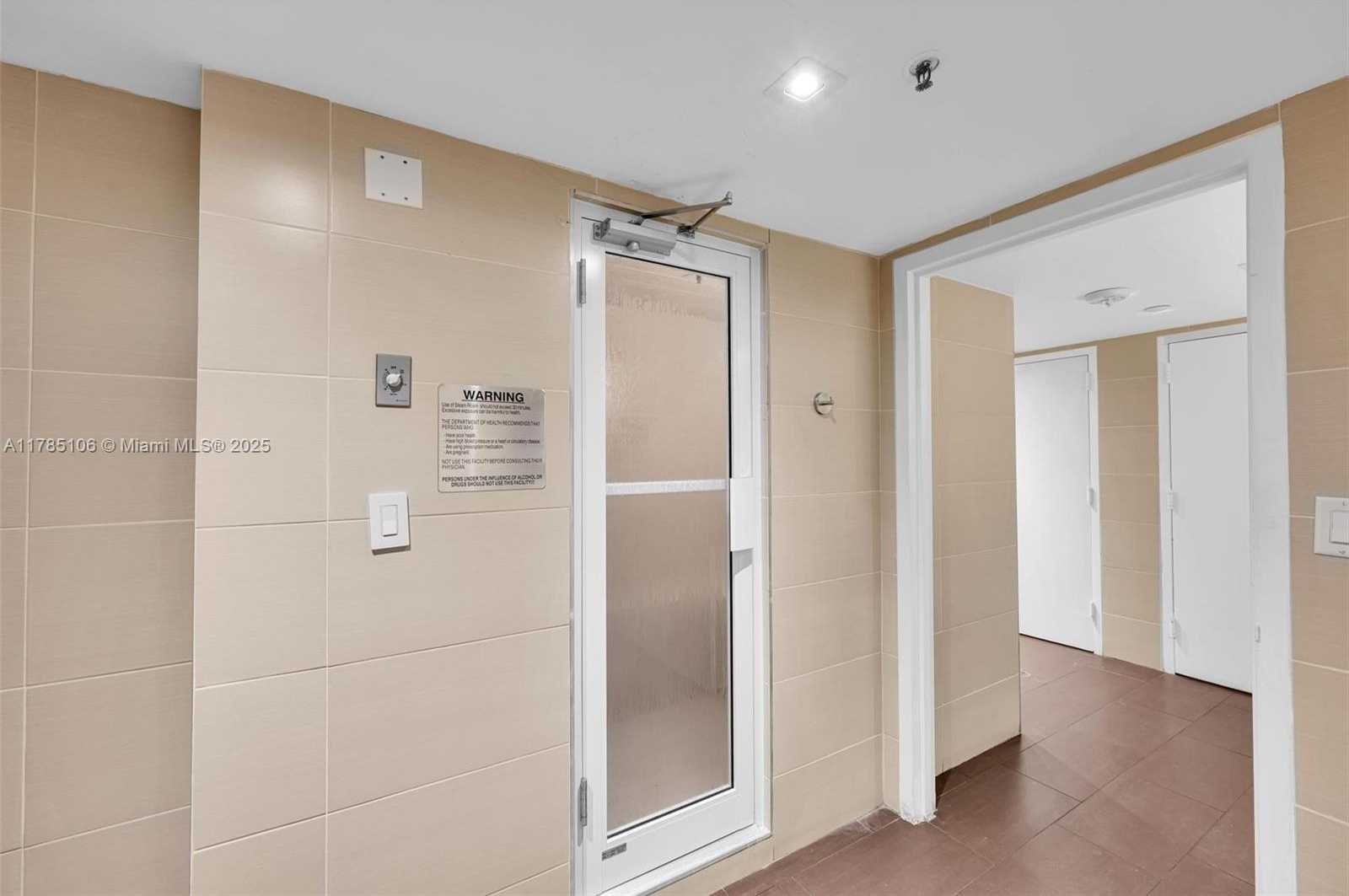 Small Image of 3530 MYSTIC POINTE DR #710, Aventura Number 36