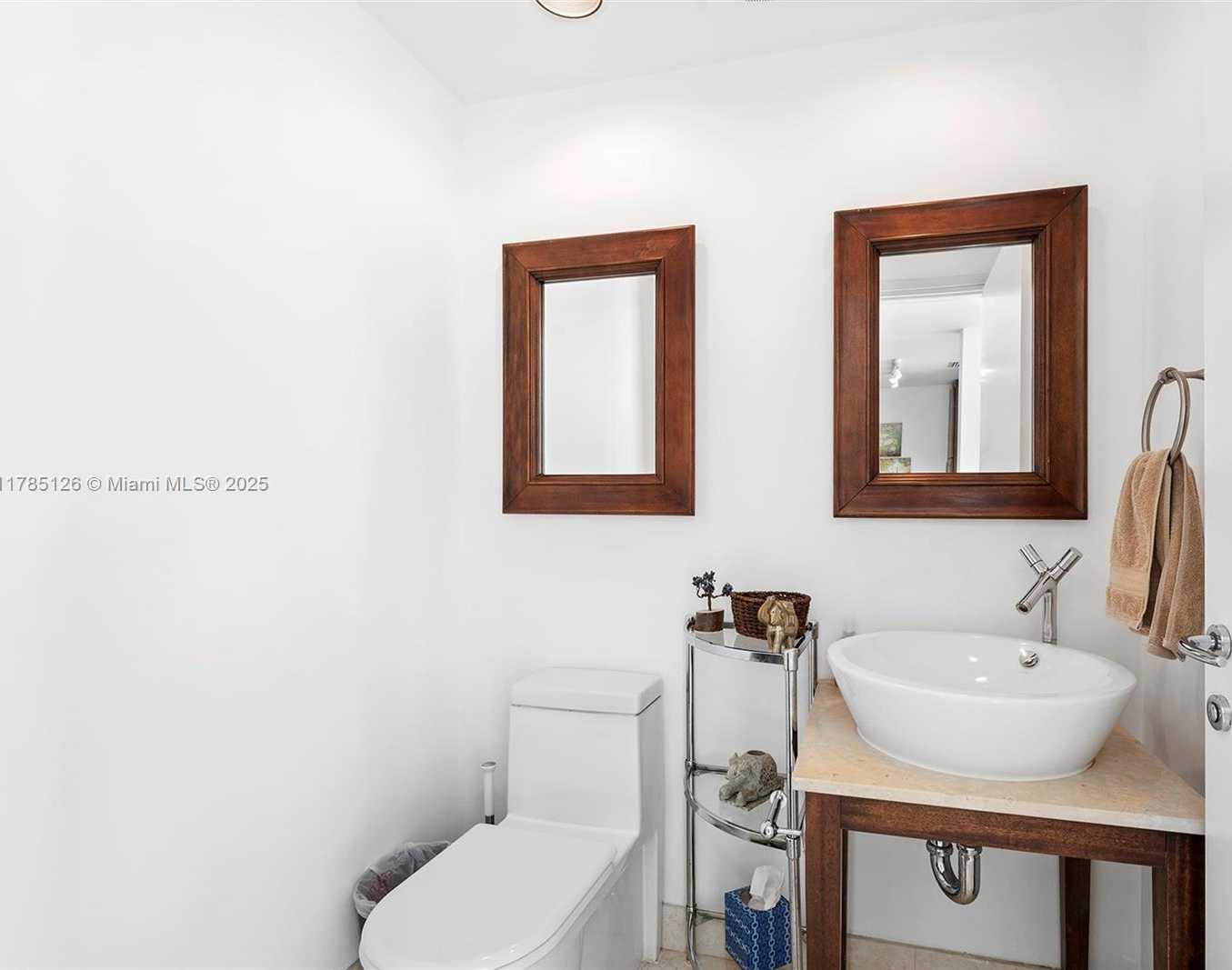 Small Image of 450 ALTON RD #1708, Miami Beach Number 17