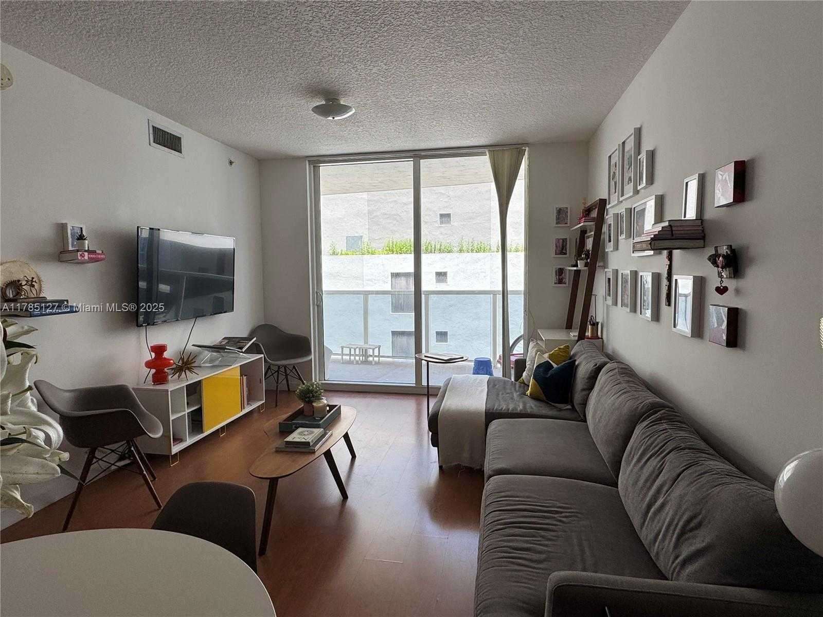 Small Image of 601 NORTH EAST 23RD ST #801, Miami Number 3