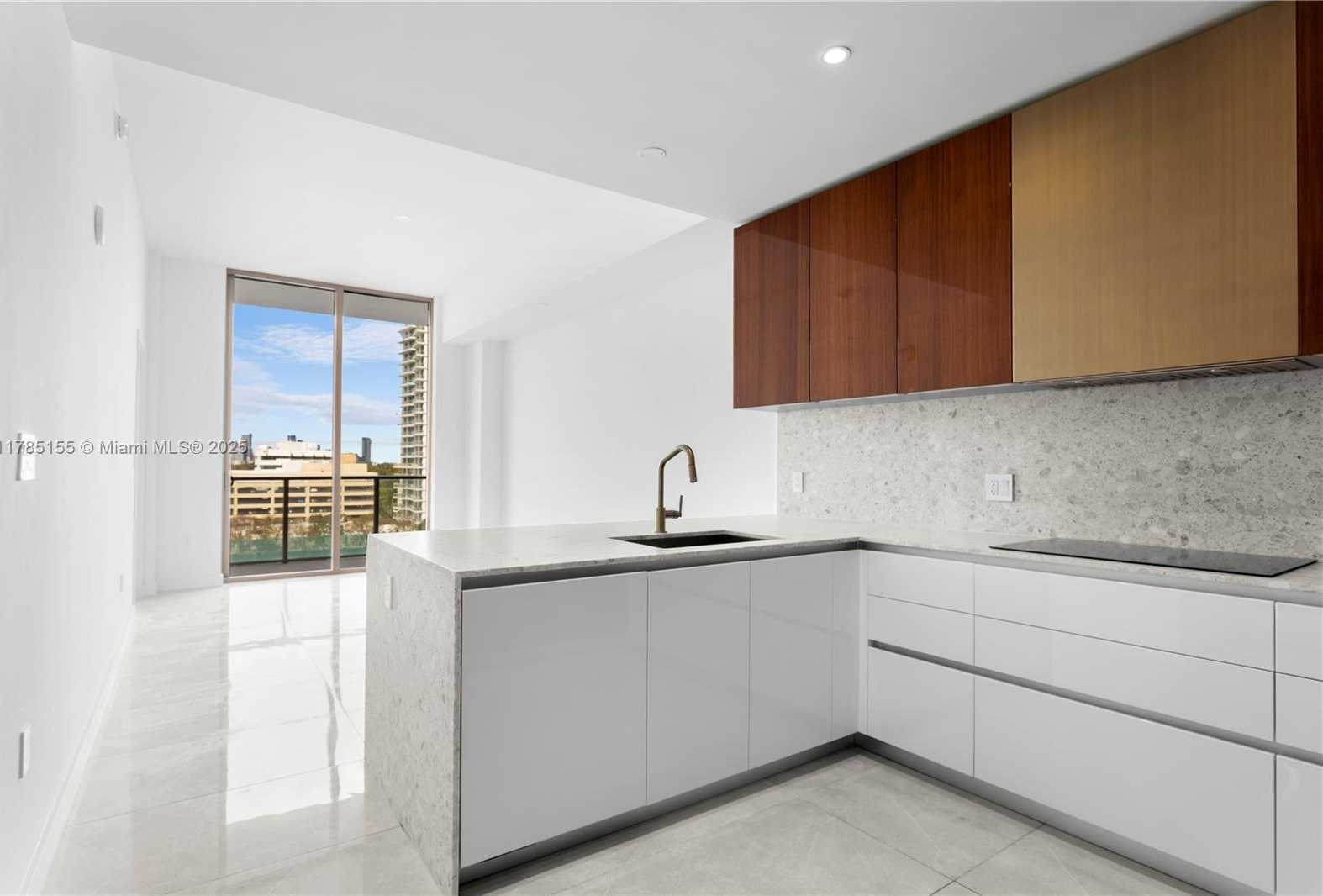 Imagen de Pequeño Objeto