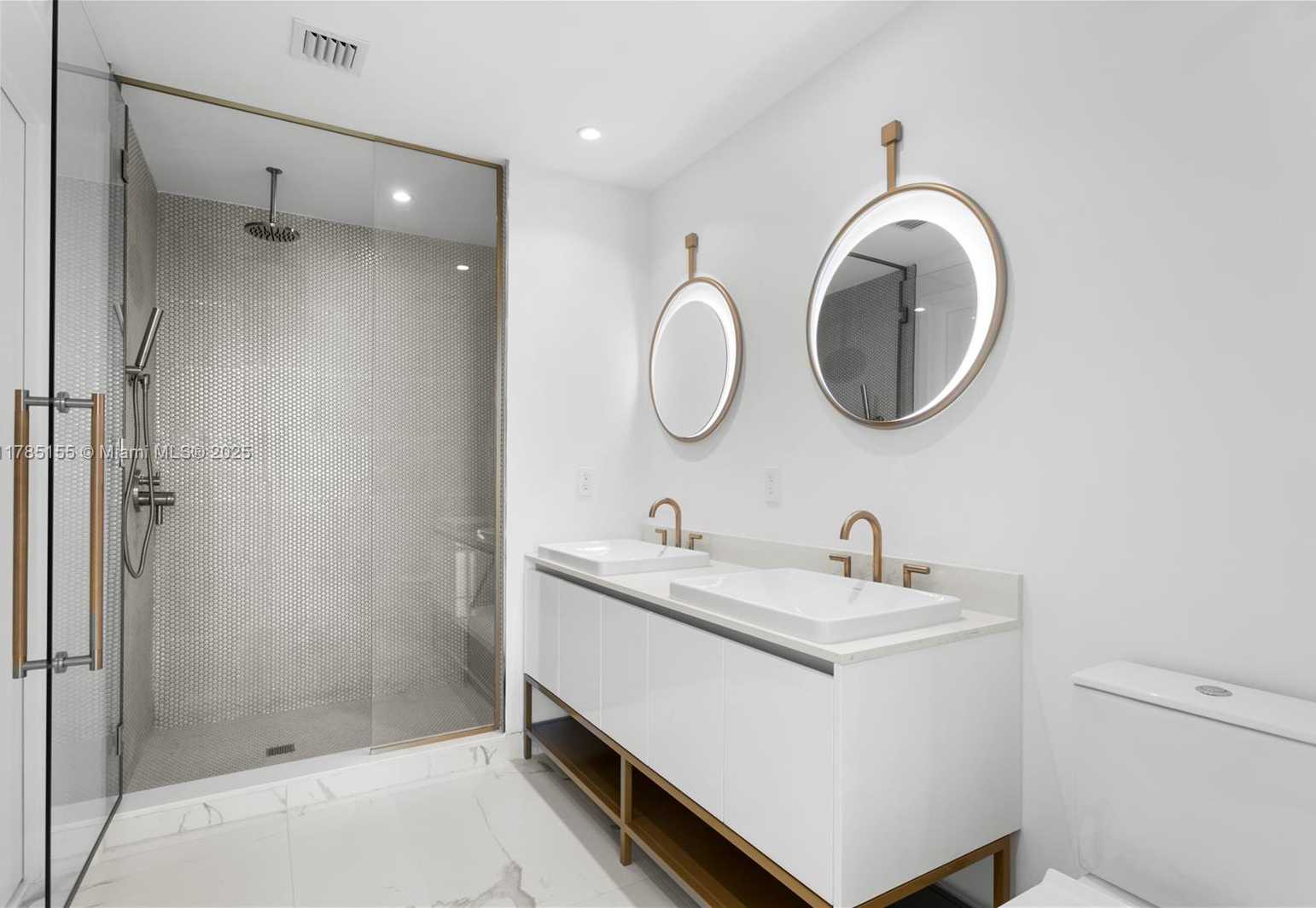 Imagen de Pequeño Objeto