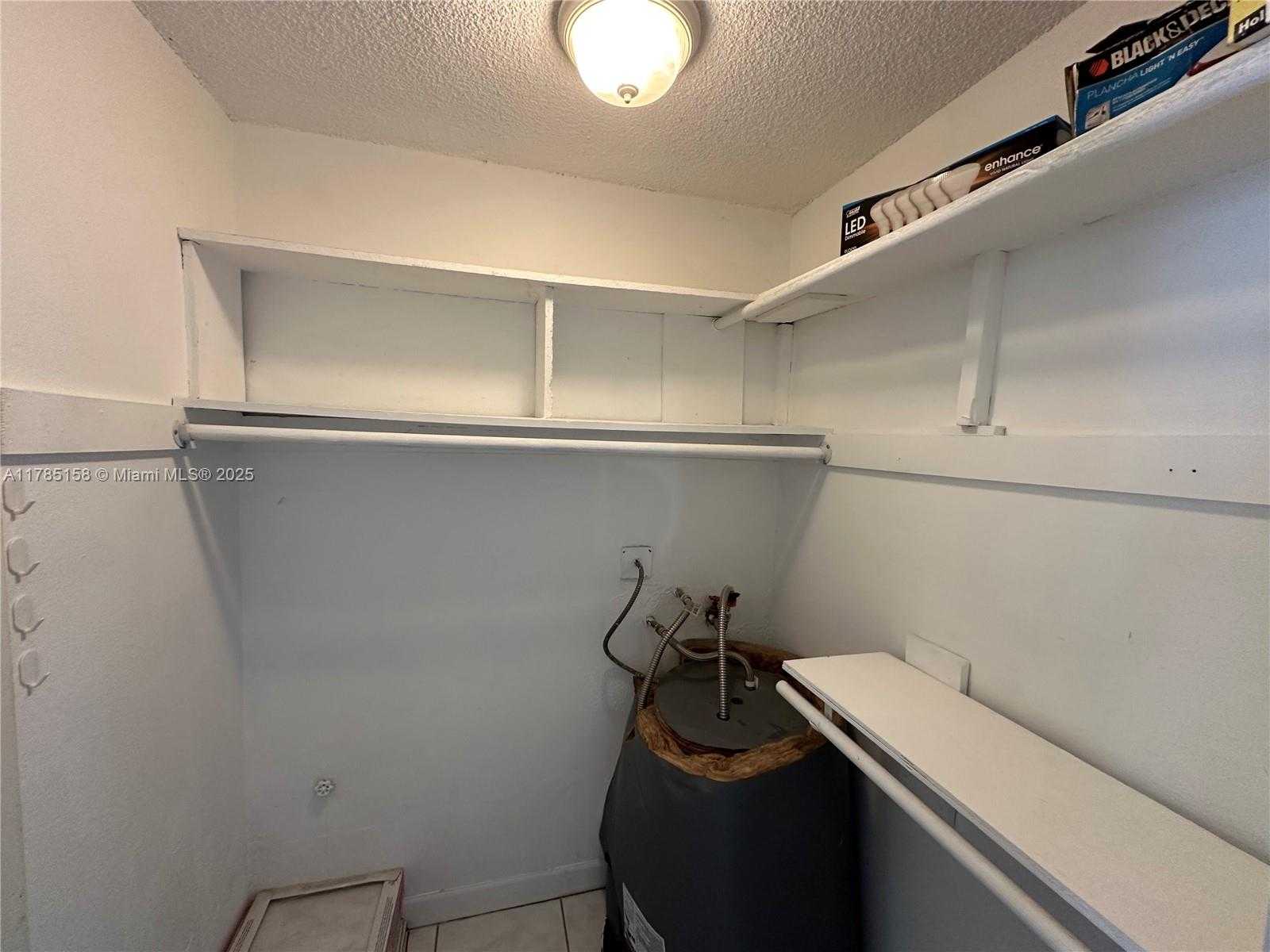 Small Image of 1750 #8H, Miami Beach Number 6