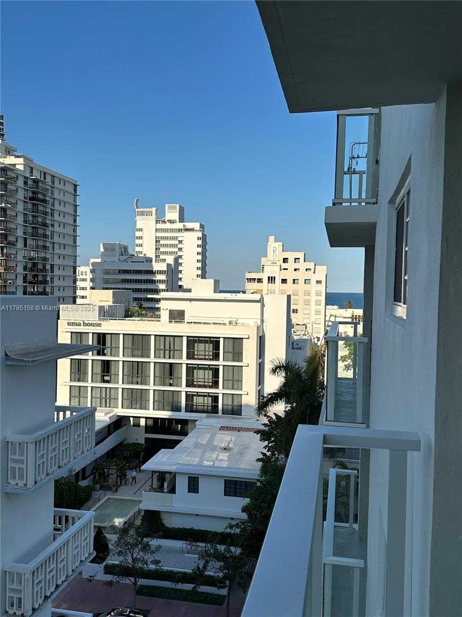 Small Image of 1750 #8H, Miami Beach Number 9