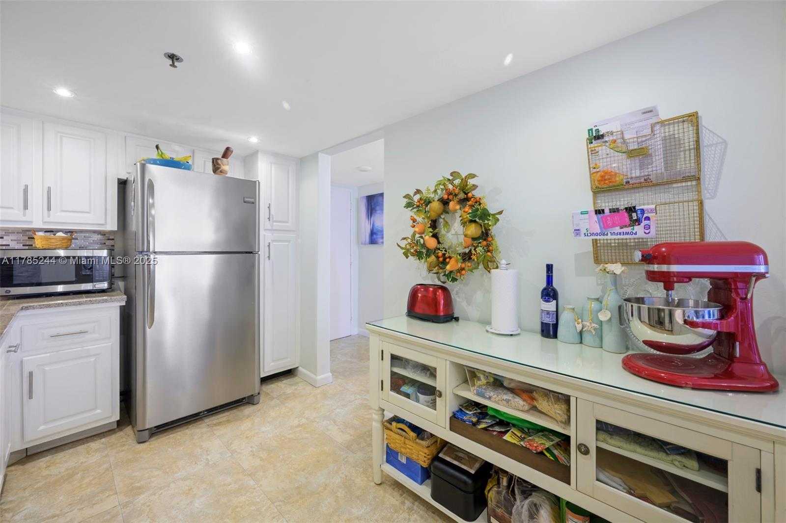 Small Image of 20515 EAST COUNTRY CLUB DR #348, Aventura Number 10