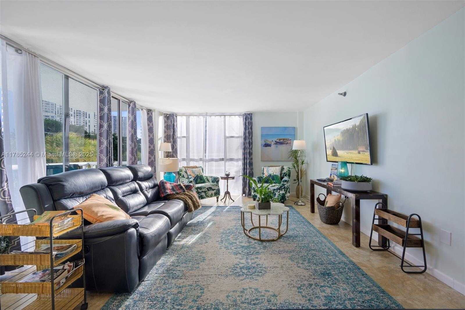 Small Image of 20515 EAST COUNTRY CLUB DR #348, Aventura Number 3