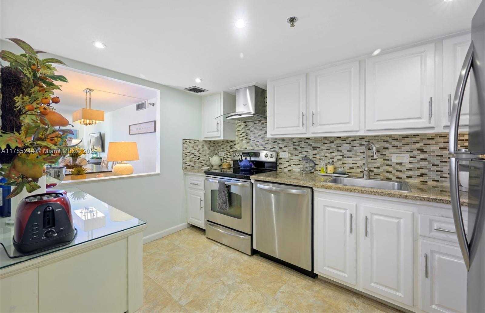 Small Image of 20515 EAST COUNTRY CLUB DR #348, Aventura Number 9