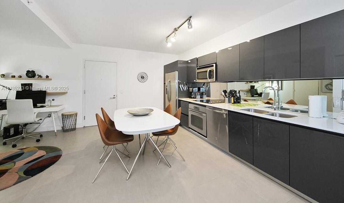 Small Image of 31 SOUTH EAST 6TH ST #1206, Miami Number 3