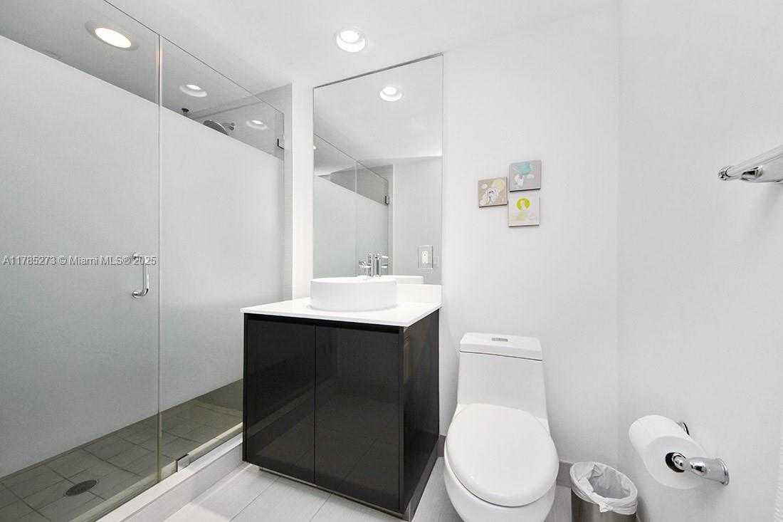 Small Image of 31 SOUTH EAST 6TH ST #1206, Miami Number 7