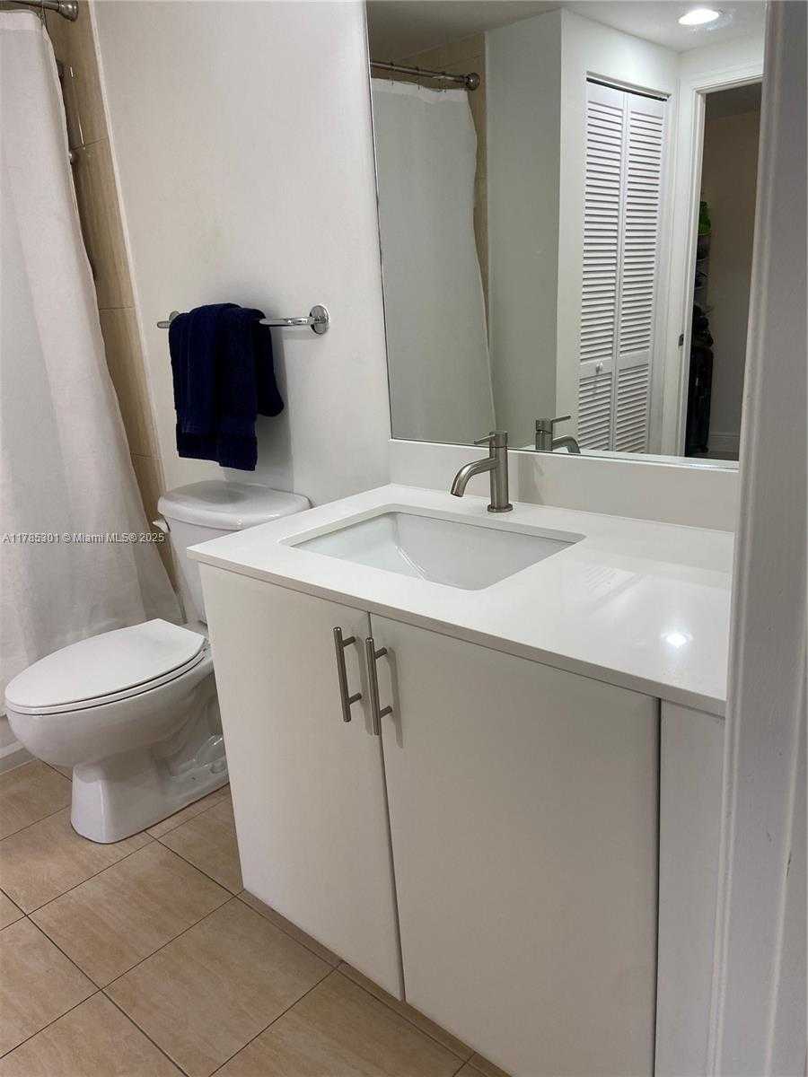Small Image of 1750 NORTH BAYSHORE DR #5305, Miami Number 14