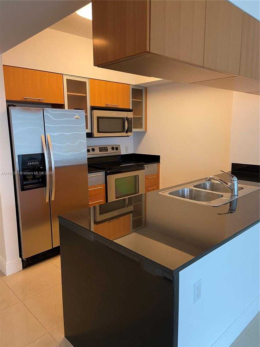 Small Image of 1750 NORTH BAYSHORE DR #5305, Miami Number 17