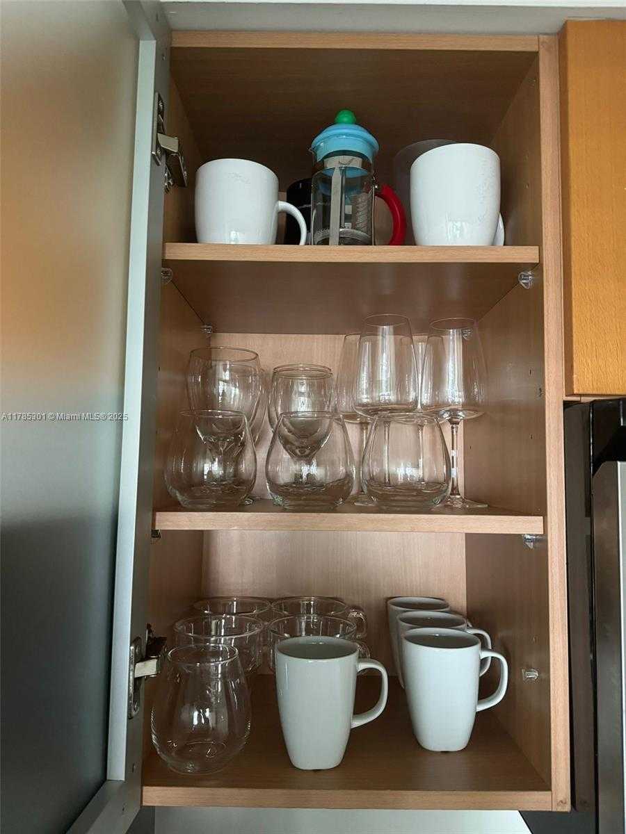 Small Image of 1750 NORTH BAYSHORE DR #5305, Miami Number 18