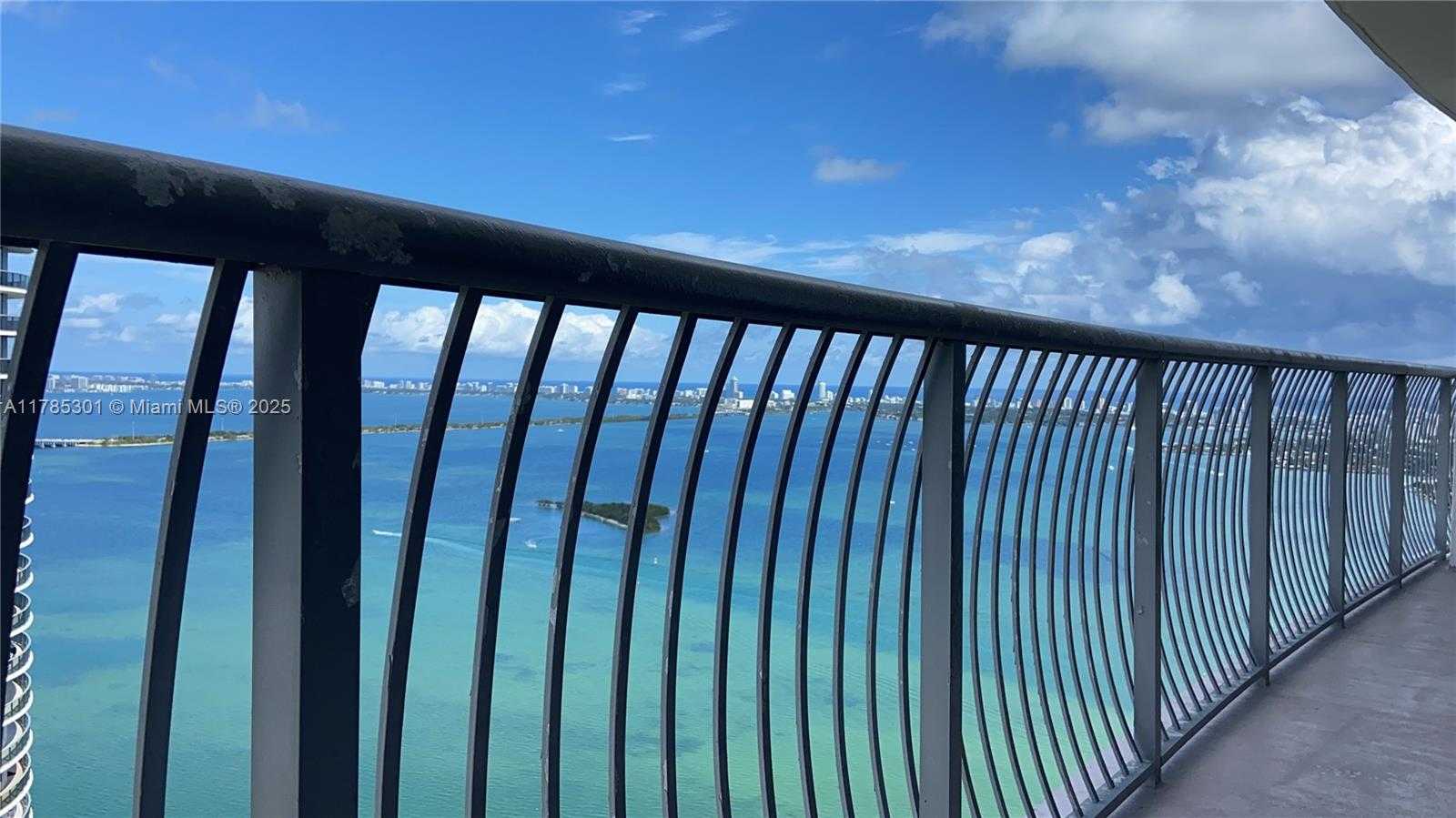 Small Image of 1750 NORTH BAYSHORE DR #5305, Miami Number 2