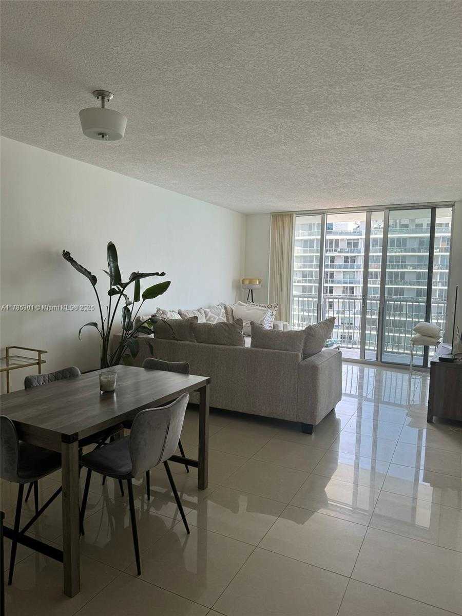 Small Image of 1750 NORTH BAYSHORE DR #5305, Miami Number 4