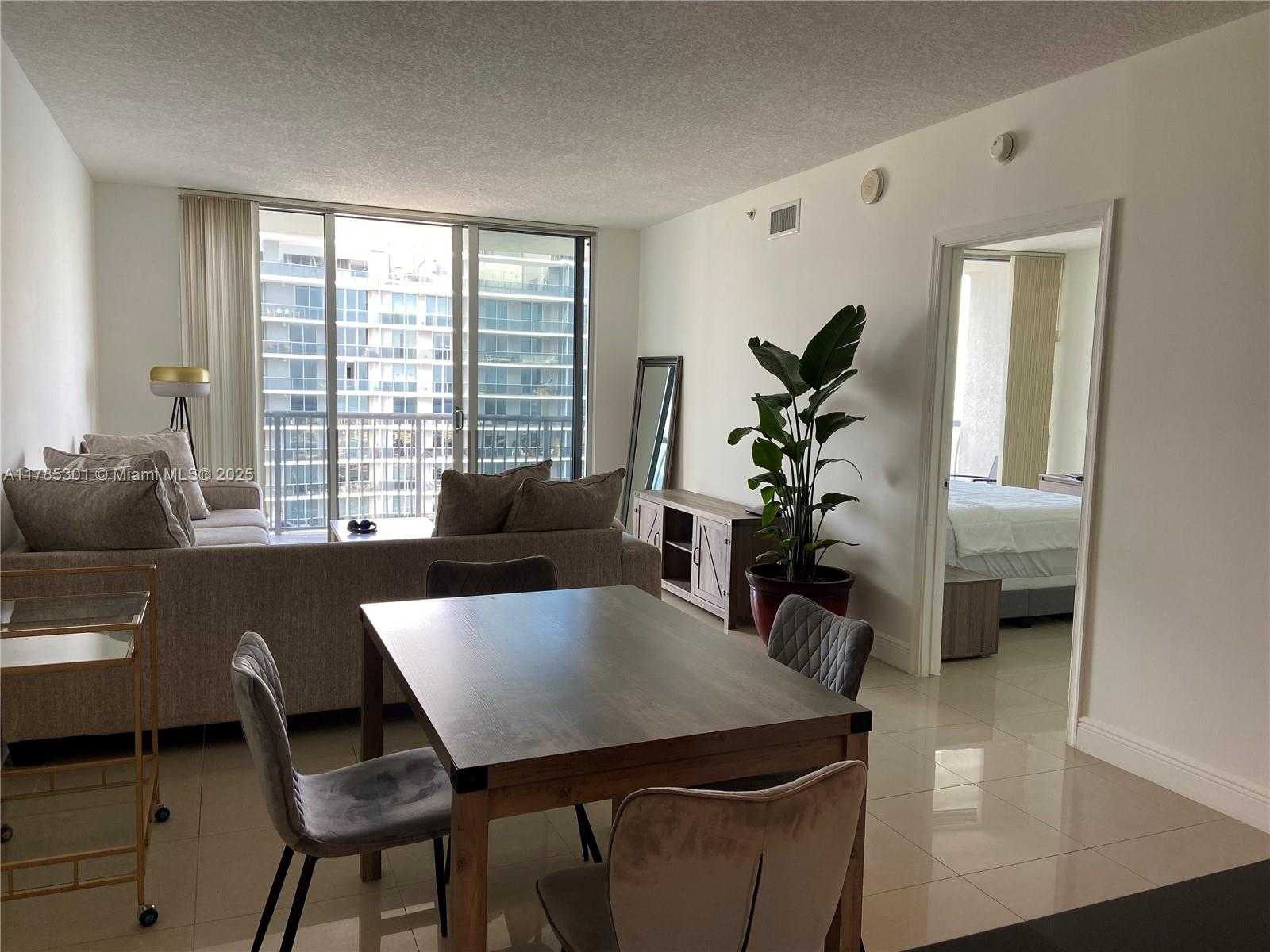 Small Image of 1750 NORTH BAYSHORE DR #5305, Miami Number 5