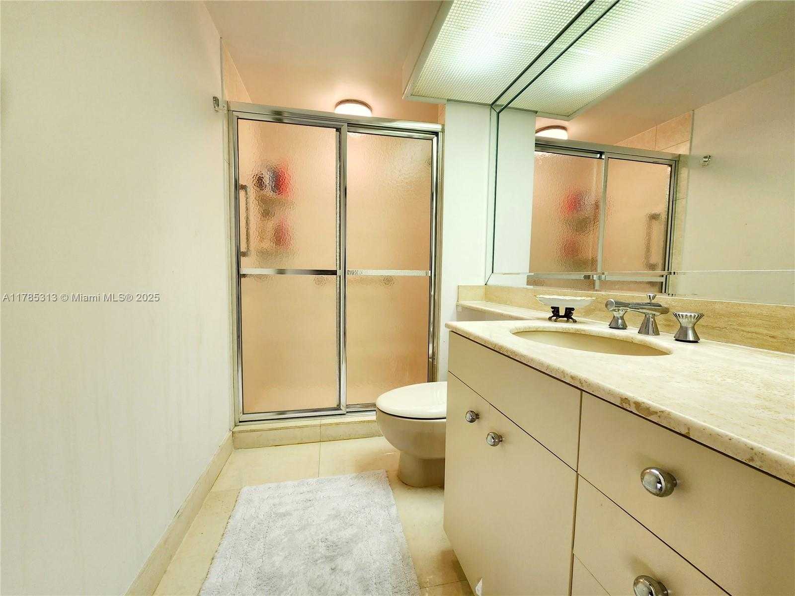 Small Image of 19355 TURNBERRY WAY #11B, Aventura Number 11