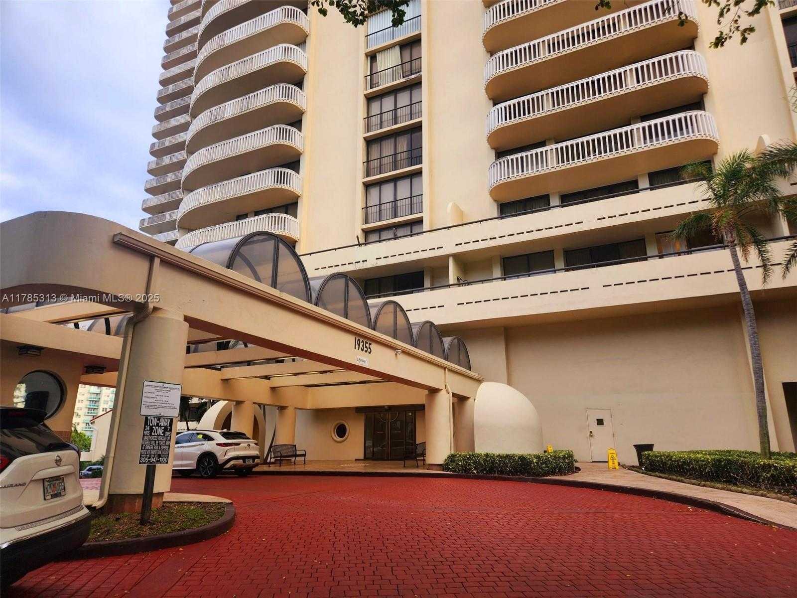 Small Image of 19355 TURNBERRY WAY #11B, Aventura Number 19