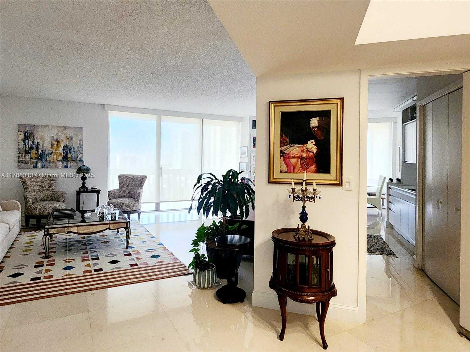 Small Image of 19355 TURNBERRY WAY #11B, Aventura Number 3