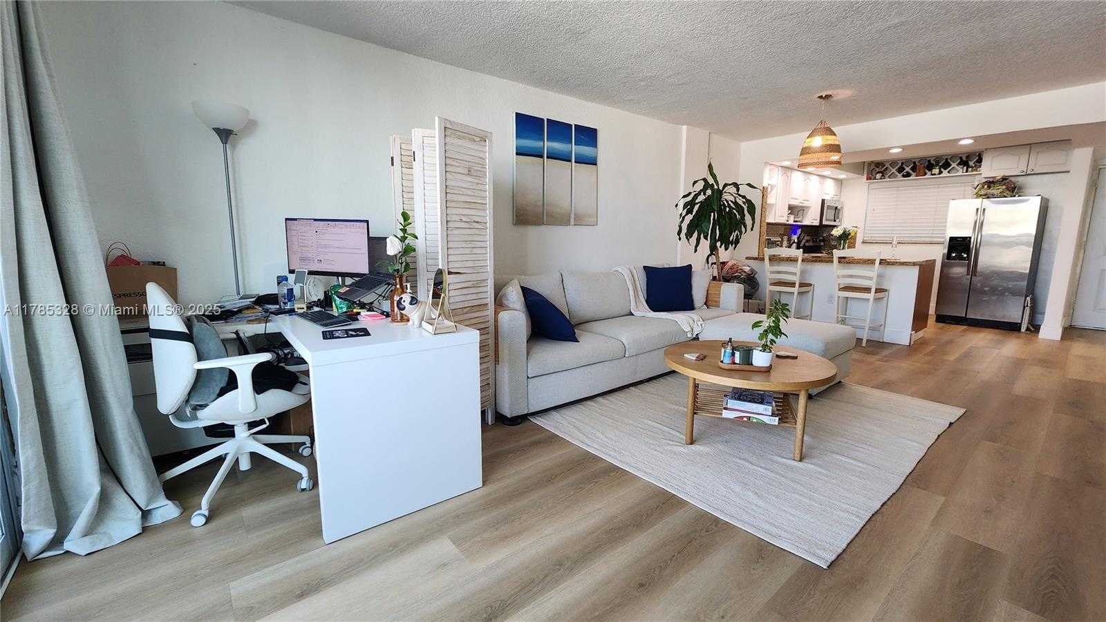 Small Image of 7900 TATUM WATERWAY DR #313, Miami Beach Number 7