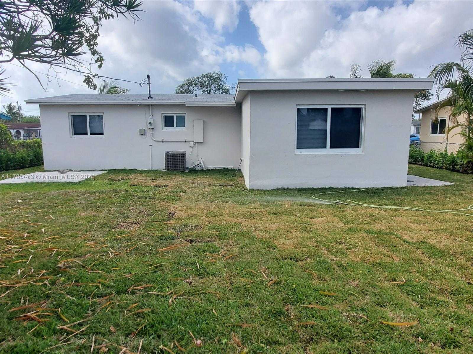 Small Image of 10845 SOUTH WEST 221ST ST, Miami Number 10