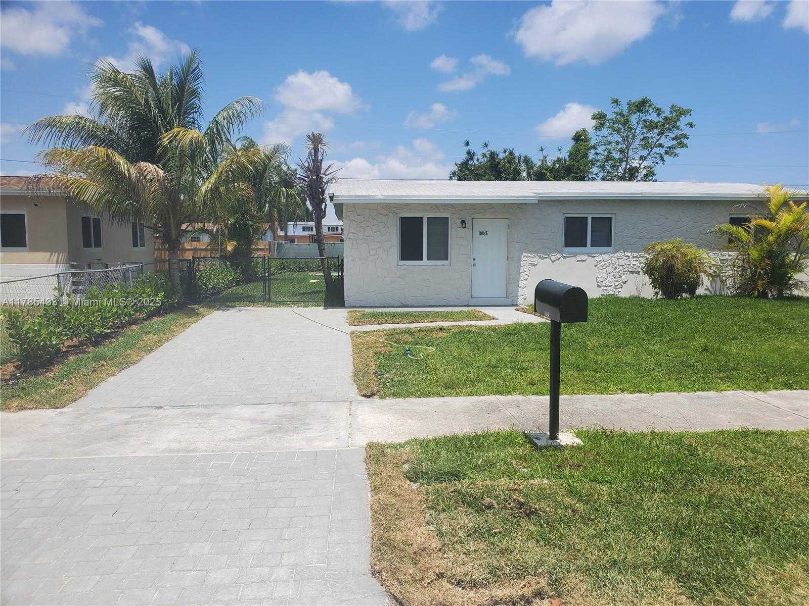 Small Image of 10845 SOUTH WEST 221ST ST, Miami Number 12