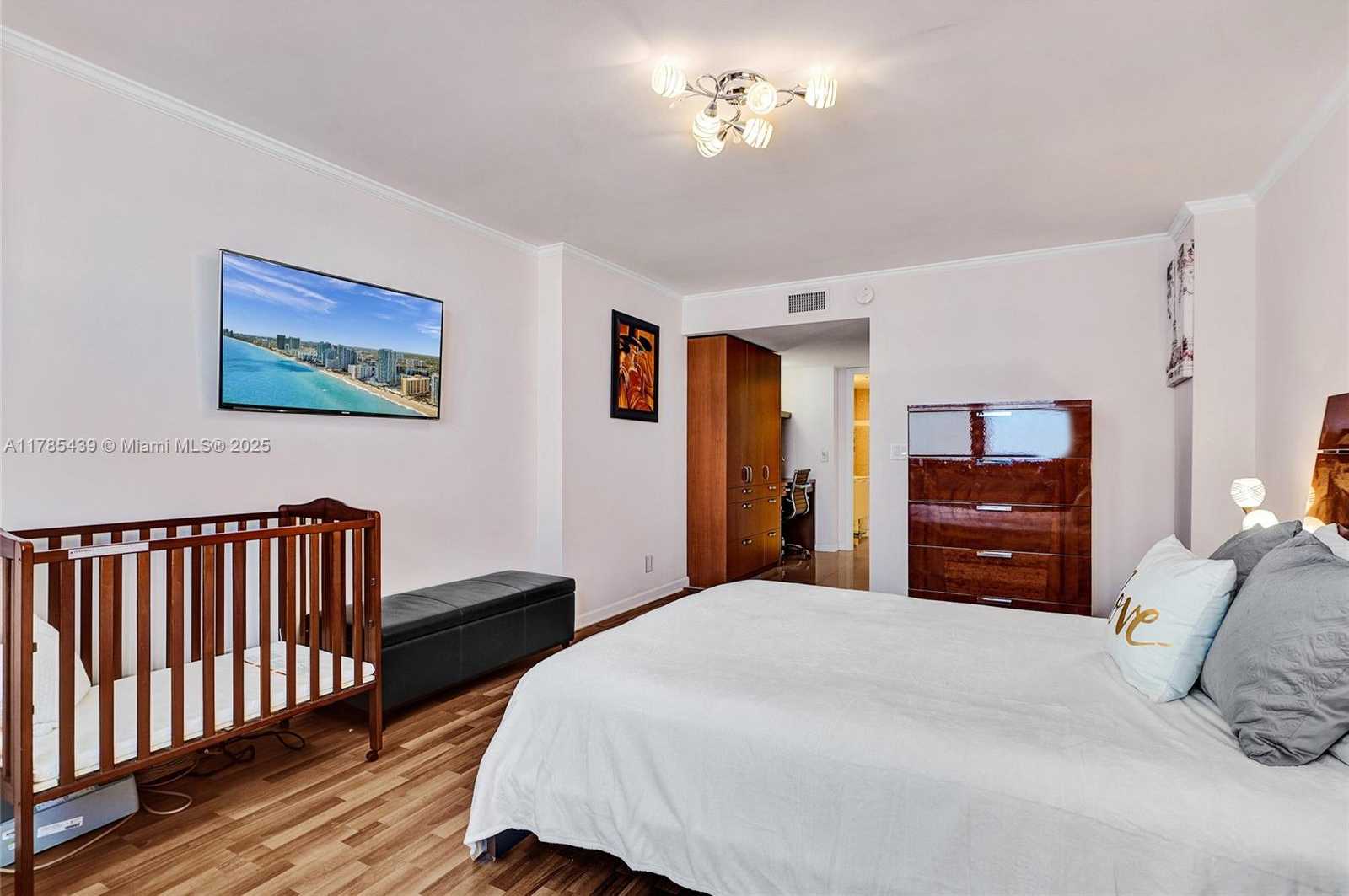 Small Image of 2401 SOUTH OCEAN DR #802 (Available June 1), Hollywood Number 22