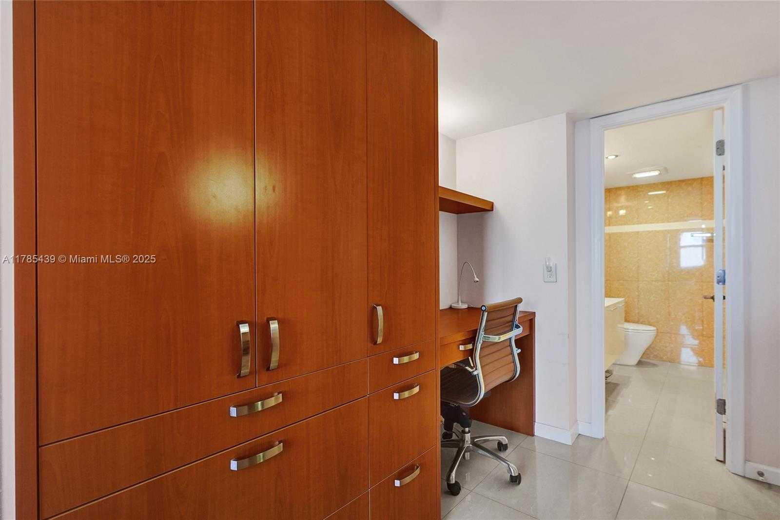 Small Image of 2401 SOUTH OCEAN DR #802 (Available June 1), Hollywood Number 24
