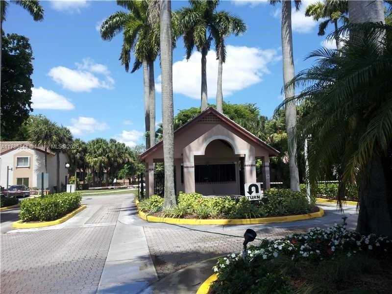 Small Image of 13902 SOUTH WEST 91ST TER #13902, Miami Number 19