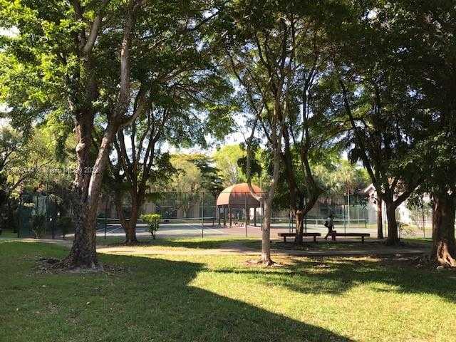 Small Image of 13902 SOUTH WEST 91ST TER #13902, Miami Number 24